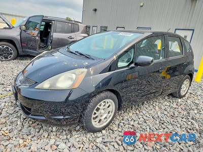 2010 HONDA FIT JHMGE8H22AS000137 - główne zdjęcie licytacji z USA - miniatura