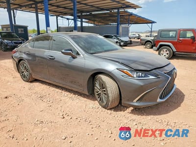 Czwarte zdjęcie samochodu z boku: 2025 LEXUS ES 350 BASE VIN:58ADZ1B16SU193841 - miniatura