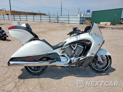 2014 VICTORY MOTORCYCLES VISION TOUR 5VPSW36N0E3035110 - główne zdjęcie licytacji z USA - miniatura