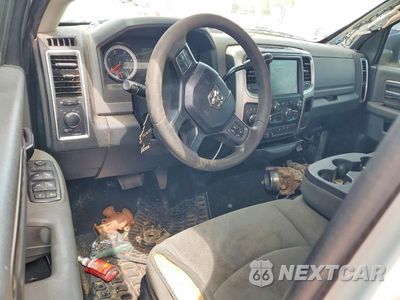 Zdjęcie 8 z 12 samochodu: 2016 RAM 2500 SLT VIN:3C6UR5DL3GG257028 - miniatura