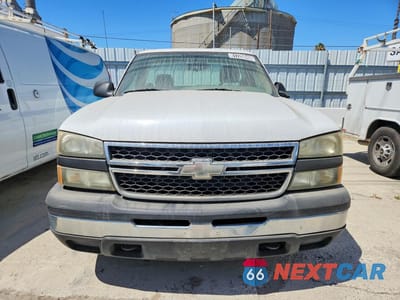 Piąte zdjęcie samochodu w środku: 2007 CHEVROLET SILVERADO C1500 CLASSIC VIN:1GCEC14V07Z112165 - miniatura
