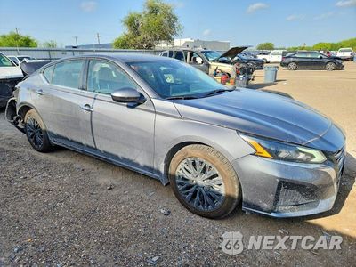 Czwarte zdjęcie samochodu z boku: 2025 NISSAN ALTIMA SV VIN:1N4BL4DVXSN335744 - miniatura