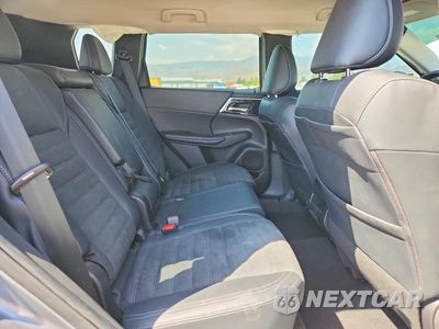 Zdjęcie 11 z 13 samochodu: 2022 MITSUBISHI OUTLANDER SE VIN:JA4J3UA89NZ050481 - miniatura