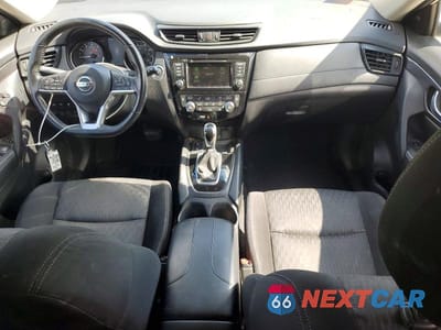 Zdjęcie 8 z 14 samochodu: 2019 NISSAN ROGUE SV VIN:JN8AT2MV1KW402241 - miniatura