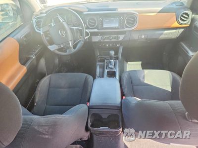 Zdjęcie 8 z 12 samochodu: 2018 TOYOTA TACOMA SR5 V6 VIN:5TFAZ5CN1JX066807 - miniatura