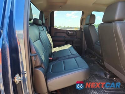 Zdjęcie 10 z 12 samochodu: 2019 CHEVROLET SILVERADO K1500 VIN:1GCPYAEH7KZ420784 - miniatura