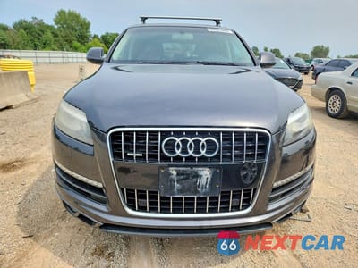 Piąte zdjęcie samochodu w środku: 2012 AUDI Q7 PREMIUM PLUS VIN:WA1LGAFEXCD003092 - miniatura
