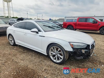Czwarte zdjęcie samochodu z boku: 2020 AUDI A5 PREMIUM VIN:WAUANCF51LA009201 - miniatura