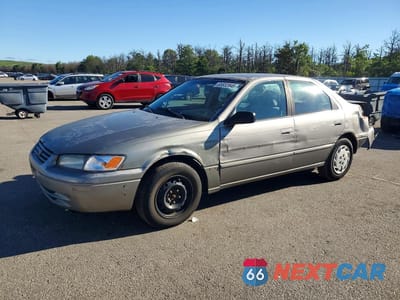 1999 TOYOTA CAMRY LE 4T1BG28K4XU565856 - główne zdjęcie licytacji z USA - miniatura