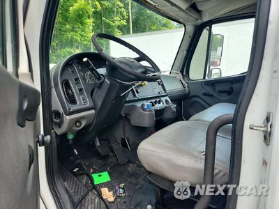 Zdjęcie 8 z 13 samochodu: 2017 FREIGHTLINER BUSINESS CLASS M2 BOX TRUCK VIN:3ALACWDT8HDHZ4534 - miniatura