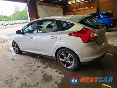 Drugie zdjęcie samochodu z przodu: 2014 FORD FOCUS SE VIN:1FADP3K21EL181943 - miniatura