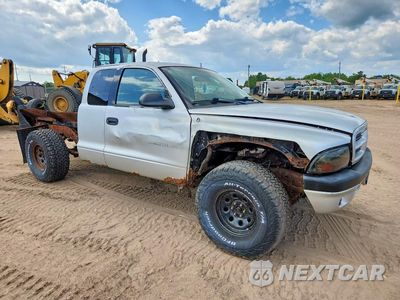 Czwarte zdjęcie samochodu z boku: 2002 DODGE DAKOTA SPORT VIN:1B7GG32X82S697320 - miniatura