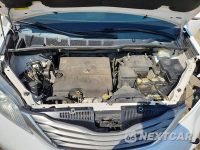 Zdjęcie 12 z 13 samochodu: 2014 TOYOTA SIENNA XLE 7-PASSENGER VIN:5TDDK3DC6ES082175 - miniatura