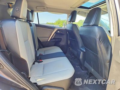Zdjęcie 10 z 12 samochodu: 2017 TOYOTA RAV4 LIMITED VIN:JTMDFREV9HJ714403 - miniatura