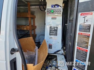 Zdjęcie 11 z 13 samochodu: 2011 FORD E350 VAN WITH BUCKET LIFT VIN:1FTSE3EL5BDB31161 - miniatura