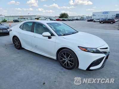 Czwarte zdjęcie samochodu z boku: 2021 TOYOTA CAMRY SE VIN:4T1G11AKXMU591496 - miniatura