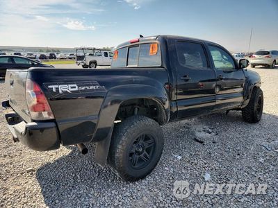Trzecie zdjęcie samochodu z tyłu: 2014 TOYOTA TACOMA V6 VIN:3TMLU4EN6EM140992 - miniatura
