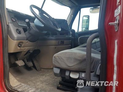 Zdjęcie 7 z 14 samochodu: 2016 FREIGHTLINER CASCADIA 125 SEMI TRUCK VIN:1FUJGLD53GLGW3901 - miniatura
