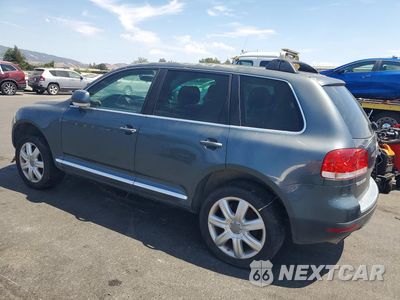 Drugie zdjęcie samochodu z przodu: 2004 VOLKSWAGEN TOUAREG 4.2 VIN:WVGCM77LX4D077284 - miniatura