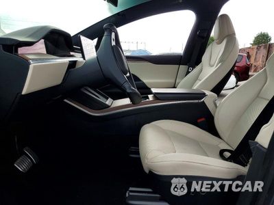 Zdjęcie 7 z 13 samochodu: 2022 TESLA MODEL X VIN:7SAXCDE51NF351237 - miniatura