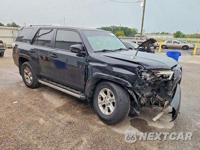 Czwarte zdjęcie samochodu z boku: 2015 TOYOTA 4RUNNER SR5 VIN:JTEZU5JR7F5106085 - miniatura