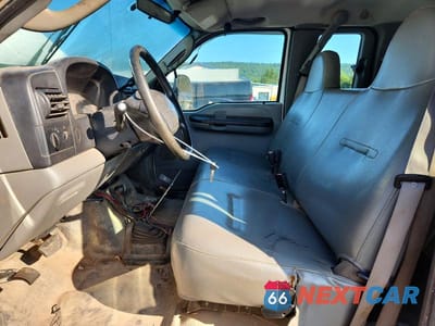 Zdjęcie 7 z 12 samochodu: 2006 FORD F350 SUPER DUTY VIN:1FDWX37P46EB26878 - miniatura