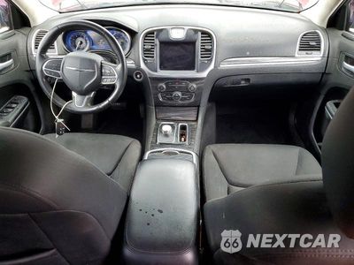 Zdjęcie 8 z 12 samochodu: 2020 CHRYSLER 300 TOURING VIN:2C3CCAAG5LH239117 - miniatura