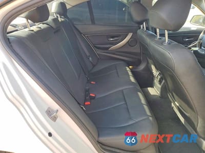 Zdjęcie 10 z 12 samochodu: 2017 BMW 320 I VIN:WBA8E1G3XHNU17387 - miniatura