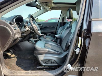 Zdjęcie 7 z 13 samochodu: 2019 JEEP COMPASS LATITUDE VIN:3C4NJDBB7KT818176 - miniatura