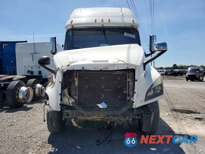 Piąte zdjęcie samochodu w środku: 2019 FREIGHTLINER CASCADIA - SEMI TRUCK VIN:3AKJHHDR0KSKD2788 - miniatura