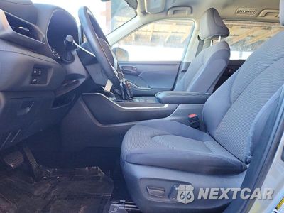 Zdjęcie 7 z 13 samochodu: 2024 TOYOTA HIGHLANDER LE VIN:5TDKDRAH2RS537436 - miniatura