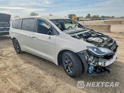 Czwarte zdjęcie samochodu z boku: 2019 CHRYSLER PACIFICA TOURING PLUS VIN:2C4RC1FG7KR609281 - miniatura