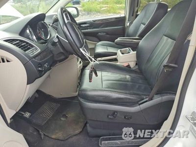 Zdjęcie 7 z 13 samochodu: 2016 CHRYSLER TOWN & COUNTRY TOURING VIN:2C4RC1BG2GR157897 - miniatura