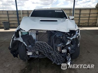Piąte zdjęcie samochodu w środku: 2023 TOYOTA TACOMA TRD SPORT VIN:3TYRZ5CN3PT025116 - miniatura