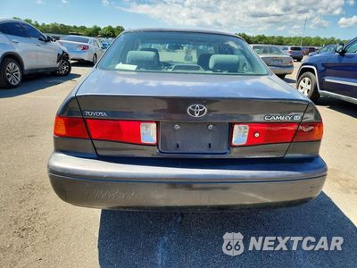 Zdjęcie 6 z 12 samochodu: 2000 TOYOTA CAMRY LE VIN:JT2BG22K9Y0445419 - miniatura