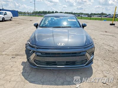 Piąte zdjęcie samochodu w środku: 2024 HYUNDAI SONATA HYBRID SEL VIN:KMHL34JJ7RA089619 - miniatura