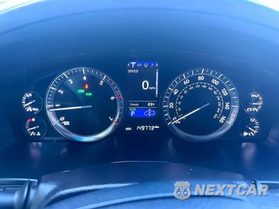Zdjęcie 8 z 13 samochodu: 2018 LEXUS LX 570 VIN:JTJHY7AX8J4264042 - miniatura