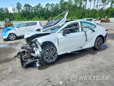 2025 TOYOTA CAMRY XLE 4T1DAACK5SU598966 - główne zdjęcie licytacji z USA - miniatura