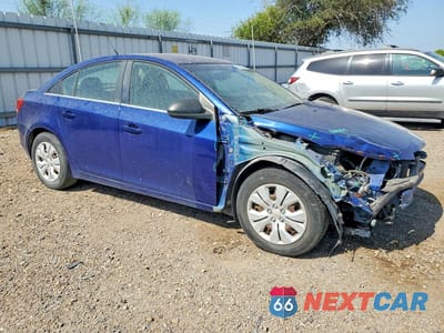 Czwarte zdjęcie samochodu z boku: 2012 CHEVROLET CRUZE LS VIN:1G1PC5SH6C7187304 - miniatura