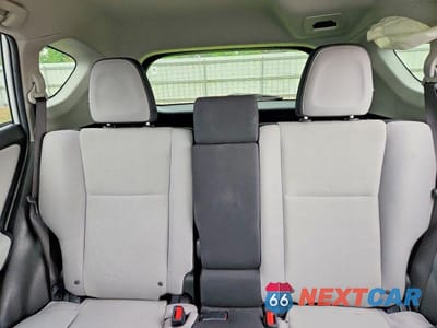 Zdjęcie 10 z 14 samochodu: 2016 TOYOTA RAV4 XLE VIN:JTMRFREV7GD197105 - miniatura