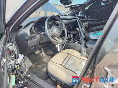 Zdjęcie 8 z 13 samochodu: 2023 MAZDA 3 PREFERRED VIN:JM1BPALM0P1614558 - miniatura
