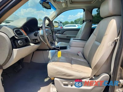Zdjęcie 7 z 13 samochodu: 2007 GMC YUKON XL C1500 VIN:1GKFC16027R267987 - miniatura