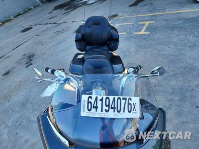 Piąte zdjęcie samochodu w środku: 2016 HARLEY-DAVIDSON FLTRUSE CVO ROAD GLIDE VIN:1HD1TAN15GB954923 - miniatura