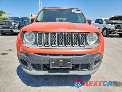 Piąte zdjęcie samochodu w środku: 2016 JEEP RENEGADE SPORT VIN:ZACCJBAW2GPE00770 - miniatura