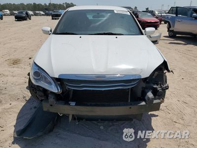 Piąte zdjęcie samochodu w środku: 2012 CHRYSLER 200 LX VIN:1C3CCBAB9CN169056 - miniatura