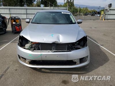 Piąte zdjęcie samochodu w środku: 2013 VOLKSWAGEN PASSAT SE VIN:1VWBH7A34DC079600 - miniatura