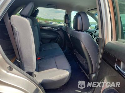 Zdjęcie 10 z 12 samochodu: 2013 KIA SORENTO LX VIN:5XYKT4A69DG312392 - miniatura