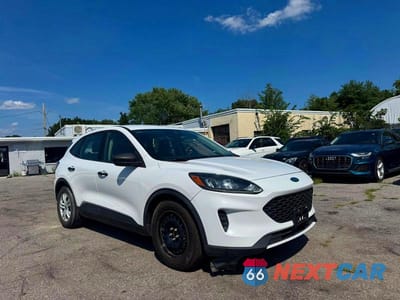 2020 FORD ESCAPE S 1FMCU0F69LUA21662 - główne zdjęcie licytacji z USA - miniatura