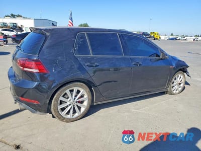 Trzecie zdjęcie samochodu z tyłu: 2018 VOLKSWAGEN GTI S/SE VIN:3VW447AU4JM292991 - miniatura