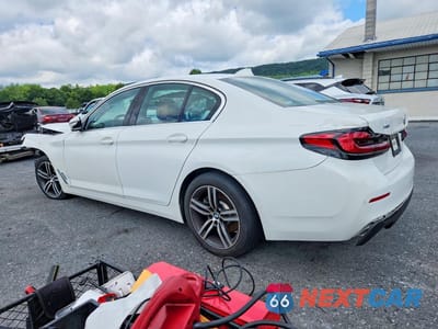 Drugie zdjęcie samochodu z przodu: 2022 BMW 530 XI VIN:WBA13BJ09NWX57079 - miniatura